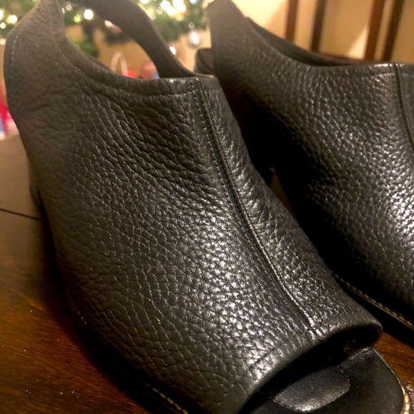 Sold Bandolino Black Ankle Strapped Mule - Picture 1 of 5